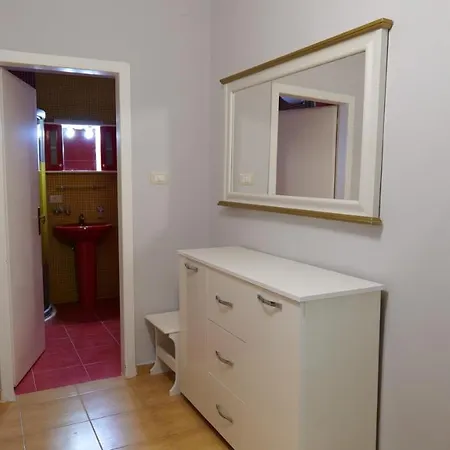Center Niko 04 Апартаменты Тирана